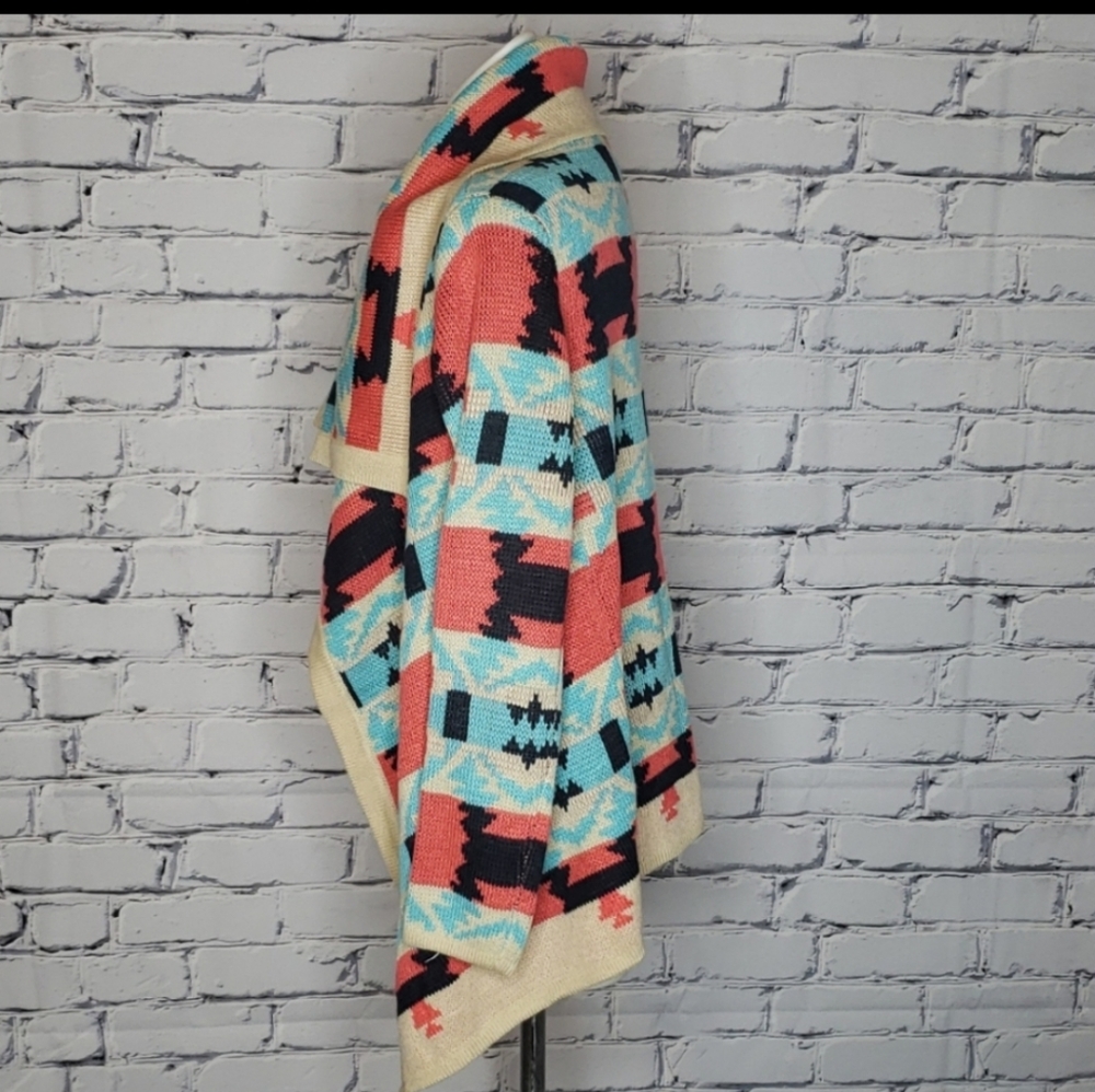 Kate Collections Aztec Open Front Sweater - Picture 4 of 5